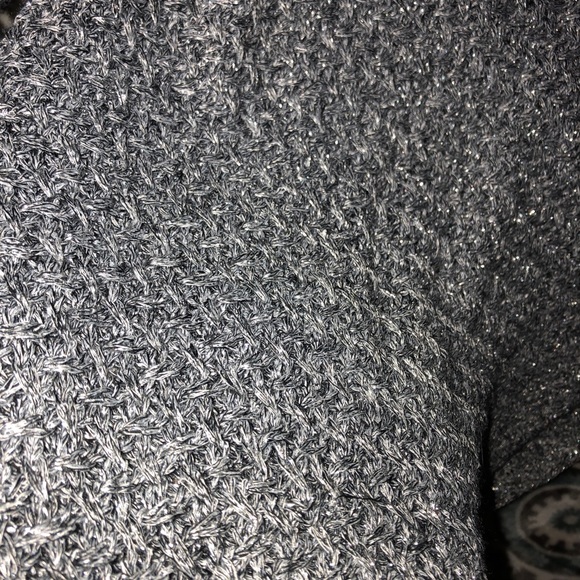 Glittery sweater size Medium - Picture 4 of 8